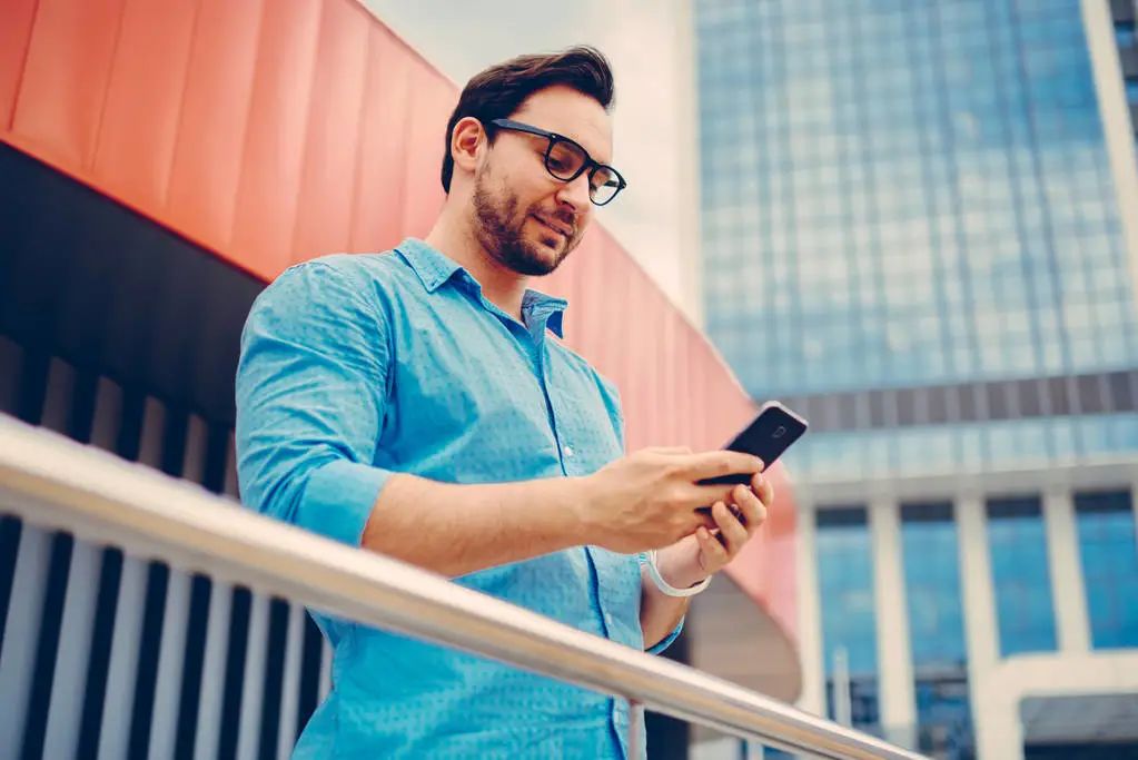 手机耗电太快教你一招快速省电,手机耗电关掉一个功能省电50%