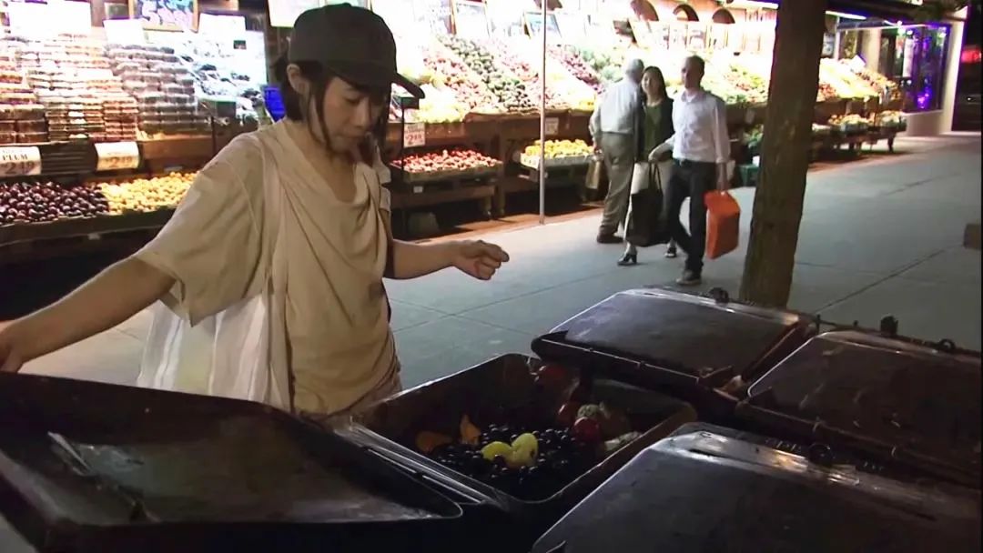 女白领20年不买内衣,女白领十几年不买衣服