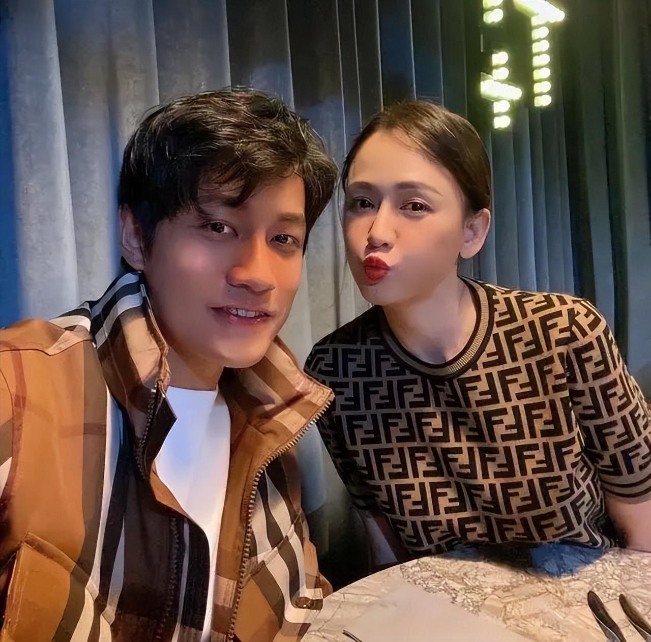 毁三观！陈乔恩满大街找*丸睾**吃、节目上还当众脱奶罩，太疯狂了！