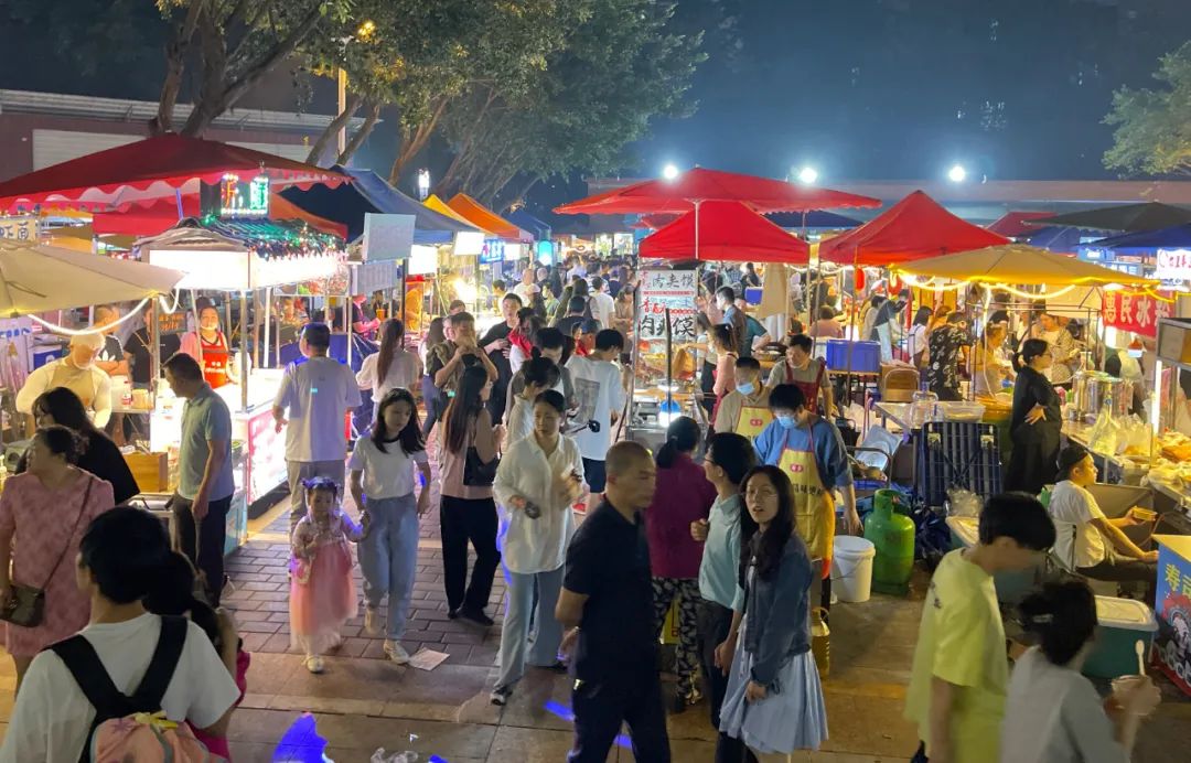 重庆夜市打卡点,重庆夜市民心佳园