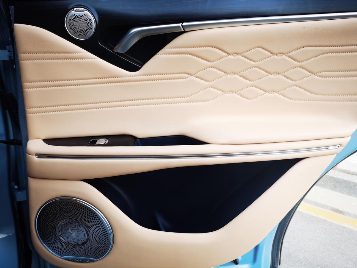 岚图FREE增程豪华版提车作业