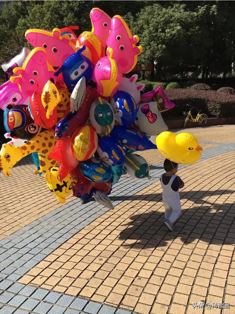 小孩玩具氢气球爆炸,儿童氢气球危险视频