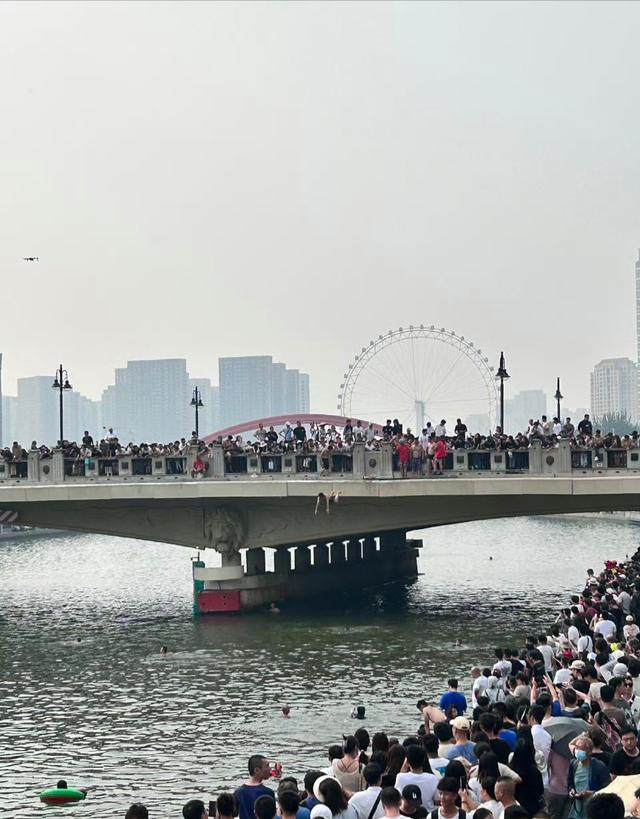 天津，如何禁止游泳，又能接住流量？“生存一分钟，快乐60秒”