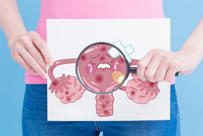 女孩腹痛就医，医生检查发现其阴道处的紫蓝色膨隆，立即引起重视