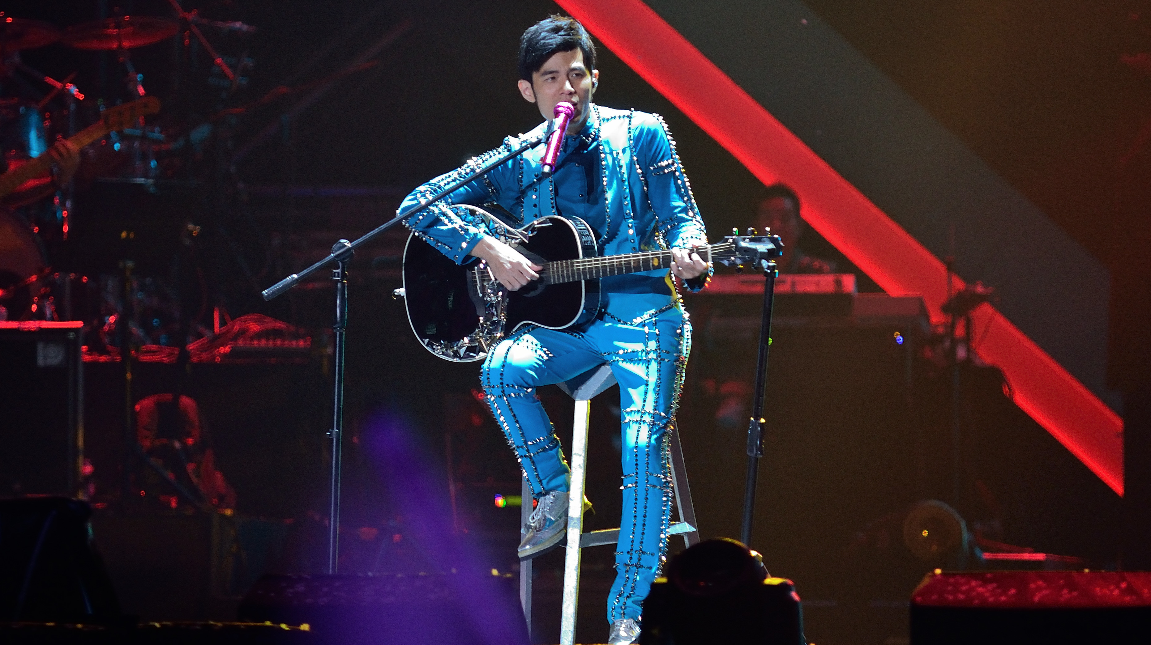 呼和浩特周杰伦演唱会实名制购票,抢周杰伦票被卖