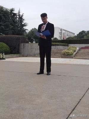 男子负债280万妻子不离不弃现状,负债280万妻子不离不弃住桥洞