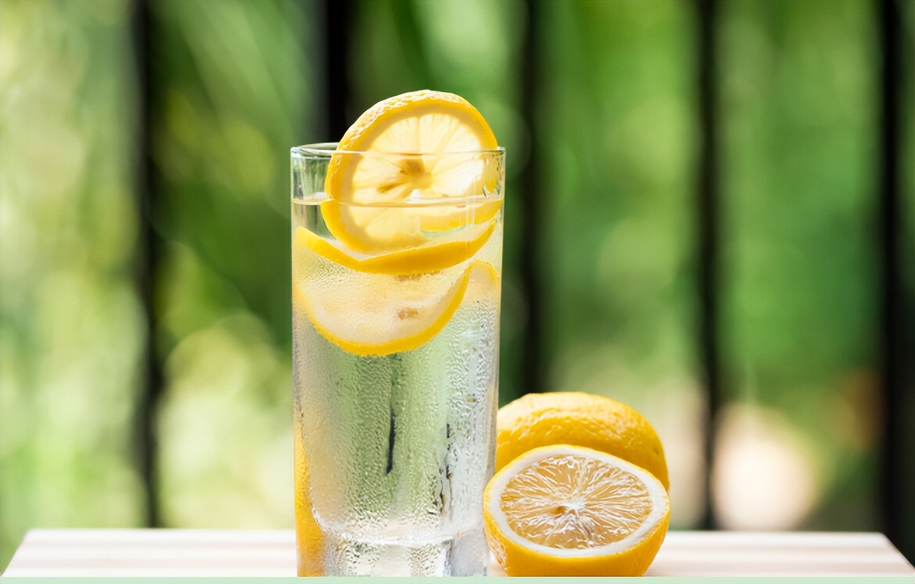 秋冬美白喝什么茶好呢女性,冬季喝什么茶让皮肤细腻光滑白嫩