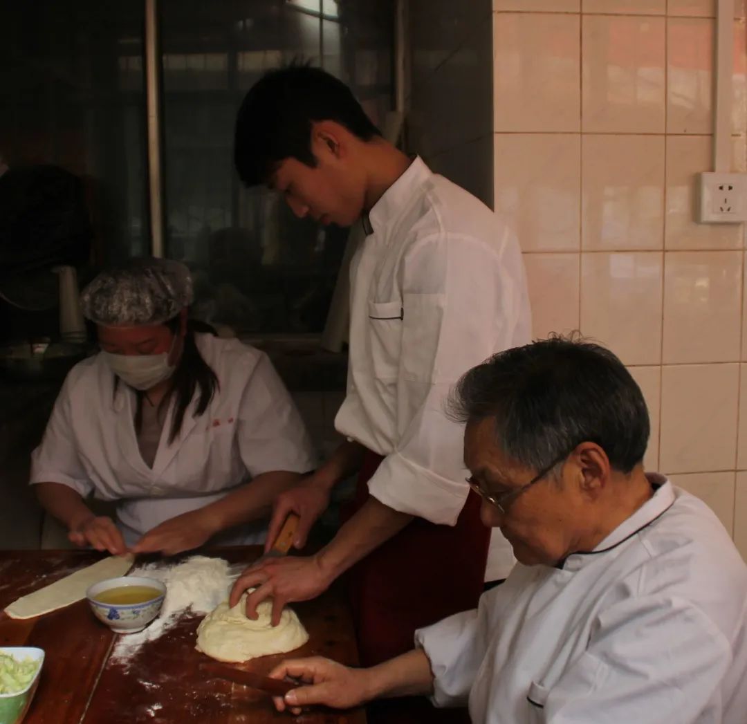 食客难寻，游客难觅的济南本土小吃——油旋