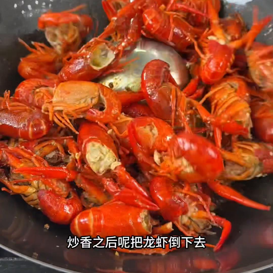 吃龙虾的季节红烧啤酒龙虾,龙虾的家常做法蒜香龙虾