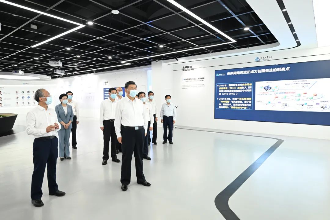 习*平近**在江苏南京市考察调研