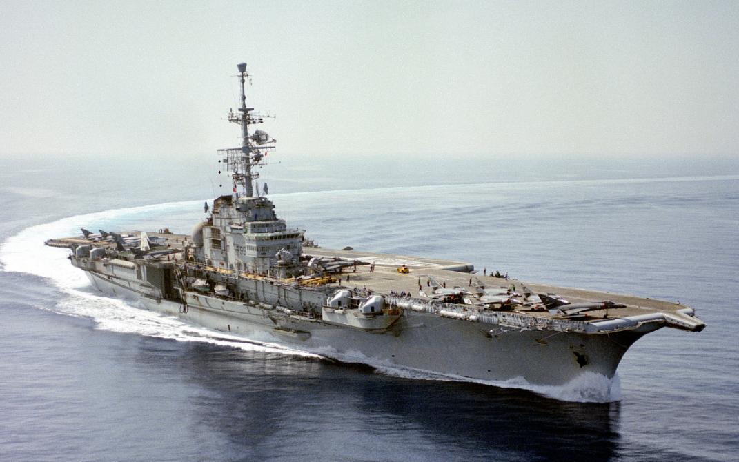 巴西航母有多强,巴西圣保罗号航母成海上弃儿