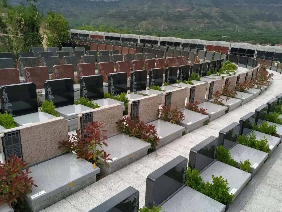 辣条油真实事件,辣条是不是用死人的地沟油做成的