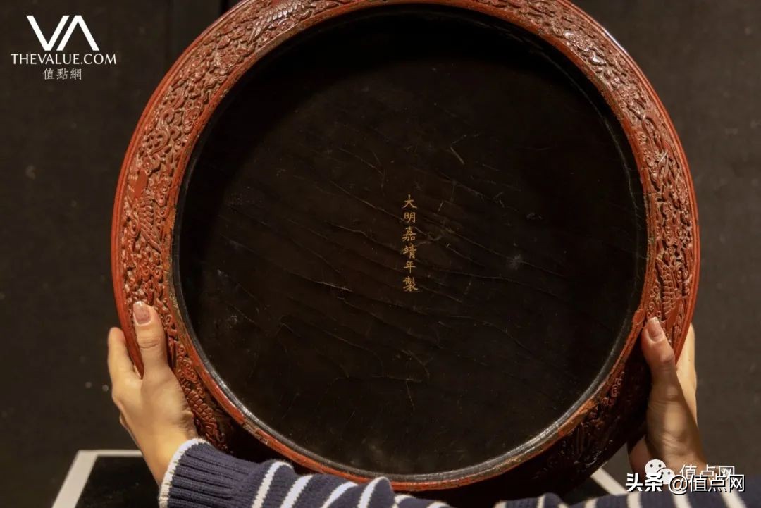 乾隆官窑精品瓷器一对,乾隆御制的珐琅彩八仙过海拍卖价