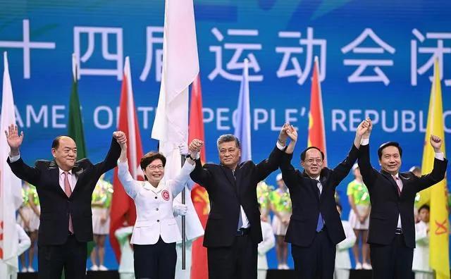 香港屯门跨境学童,香港跨境学童父母