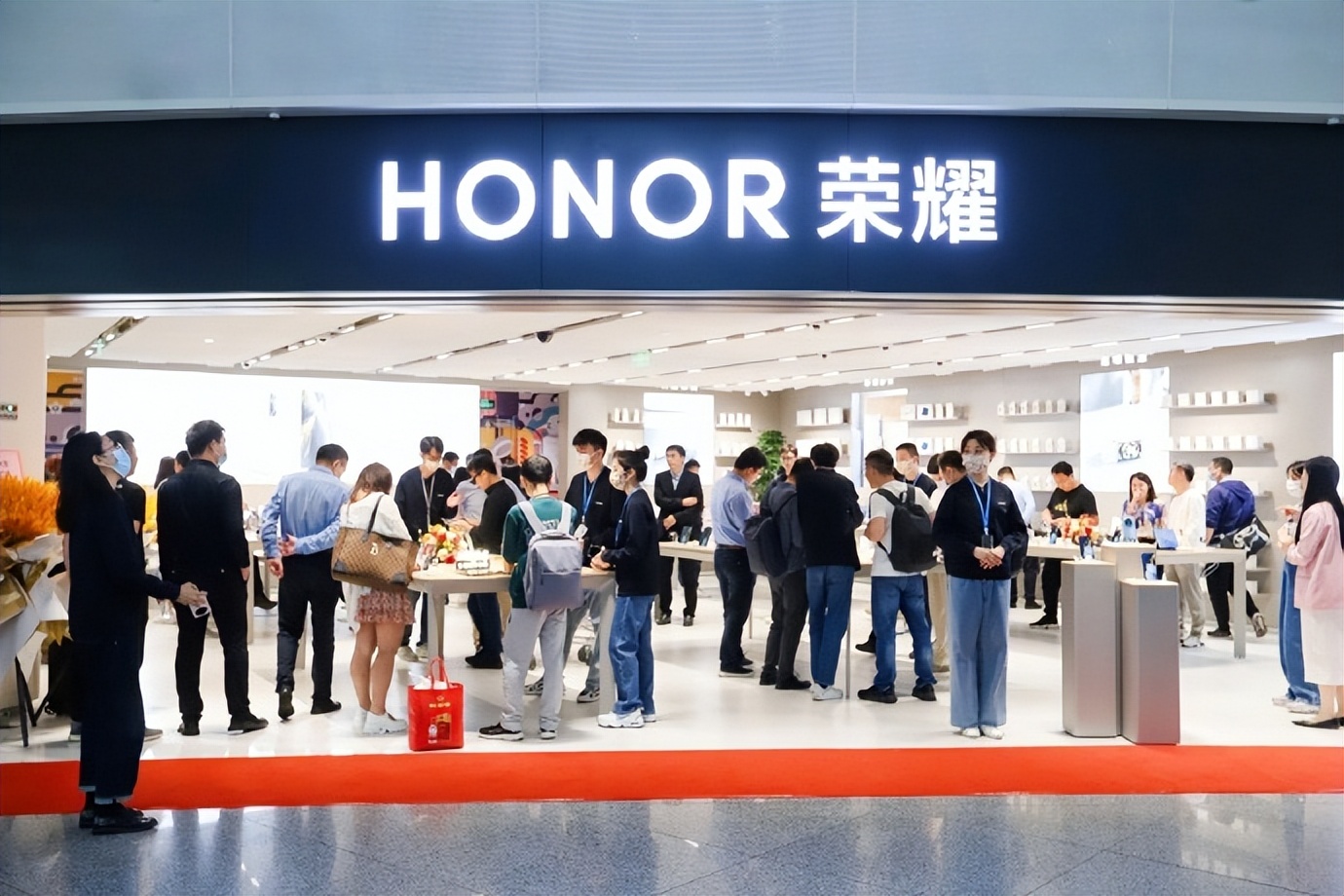 赵明供应荣耀超越华为,荣耀赵明谈华为满血回归