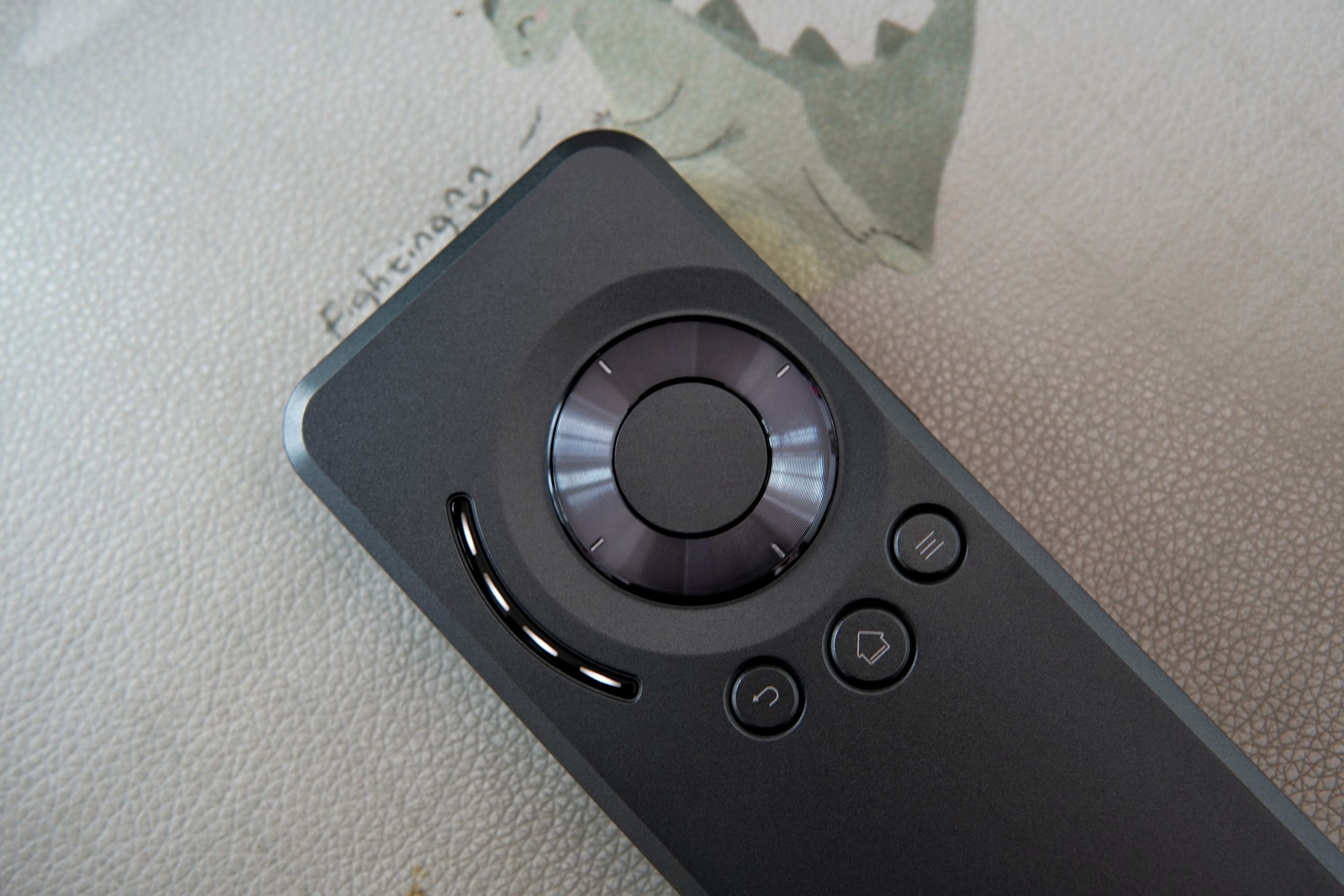 IMAX观影体验更胜VR，裸眼3D巨幕—GOOVISG3Max影院级高清头显