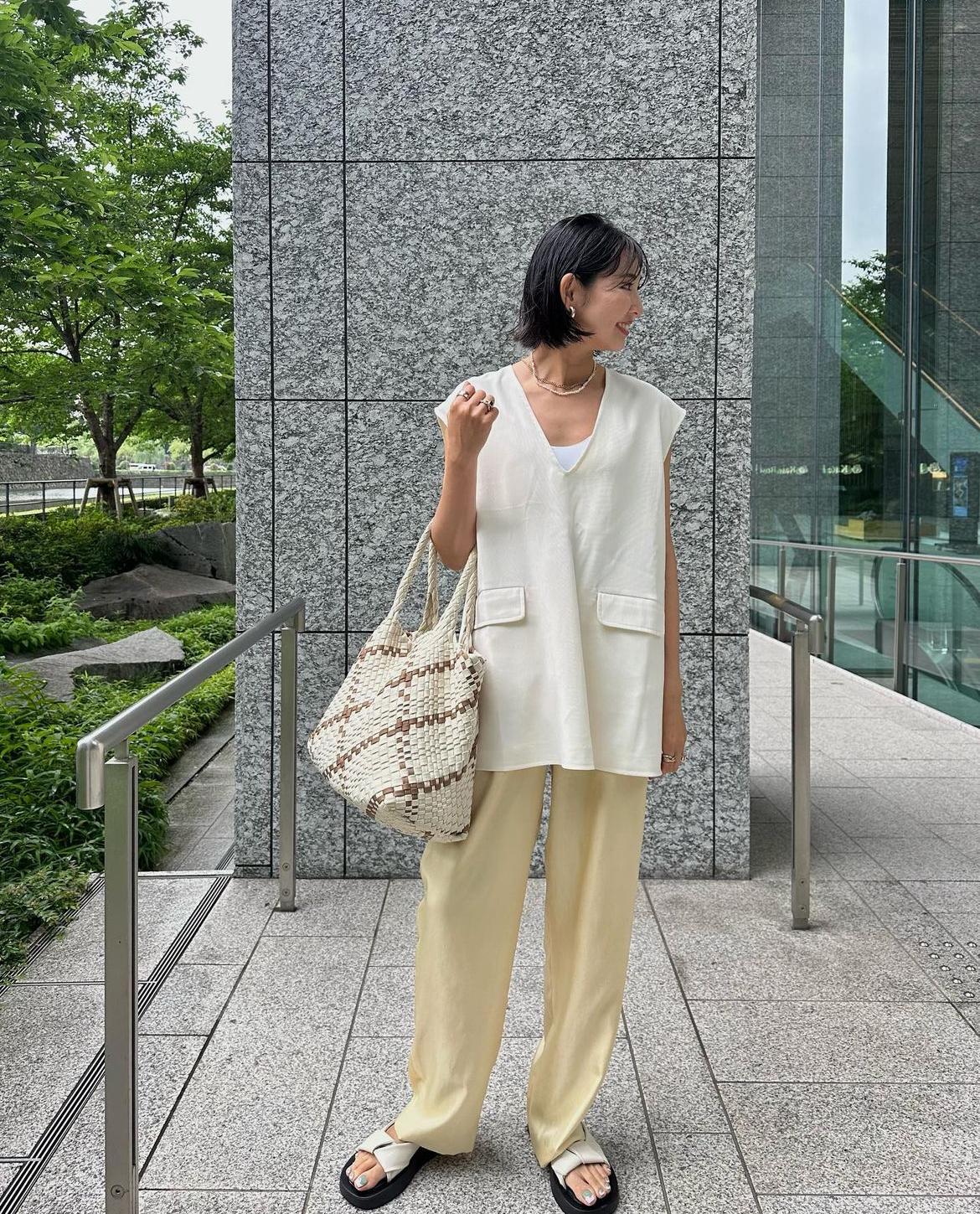 辣妈清爽的穿搭气质优雅美丽迷人,慵懒风妈妈装穿搭