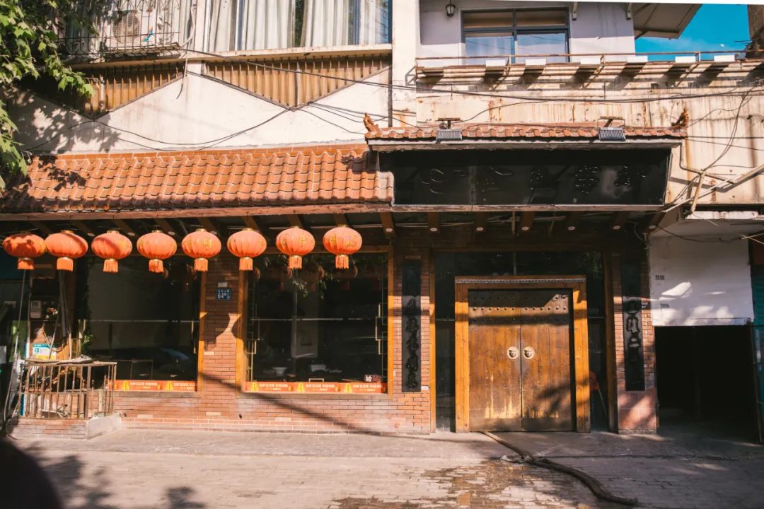 疫情下的武汉餐饮艰难,武汉疫情间生意最火爆的餐饮门店