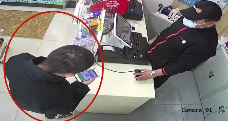 【一线警事】真“买”烟,假扫码!民警:“零元购”你俩咋想的