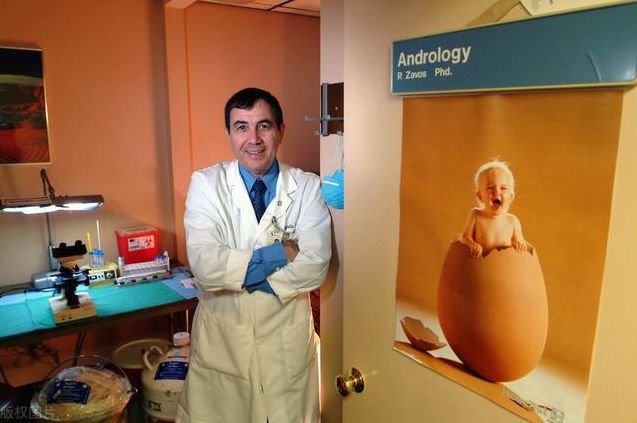 30岁模特瞒着母亲，未婚生下混血三胞胎：宁做单亲也不结婚