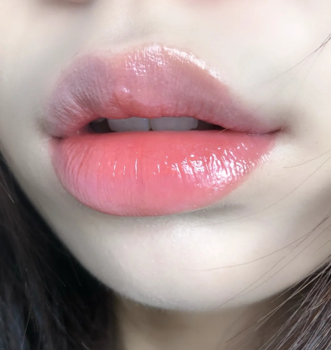 依泉润唇膏蓝白测评,依泉润唇膏白管蓝管