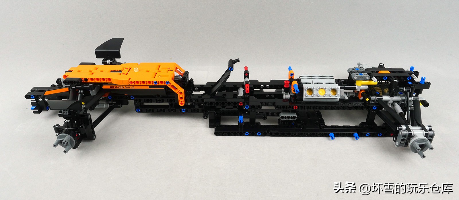 乐高42123迈凯伦塞纳机械组开箱,乐高42141迈凯伦f1赛车拼装过程