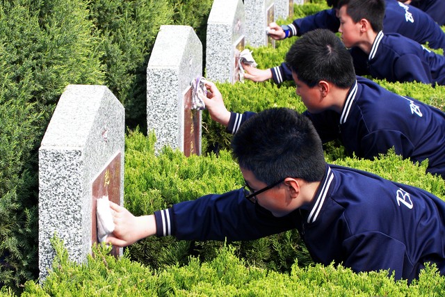 想给大人上坟有什么讲究,三周年入土上坟有什么讲究和忌讳