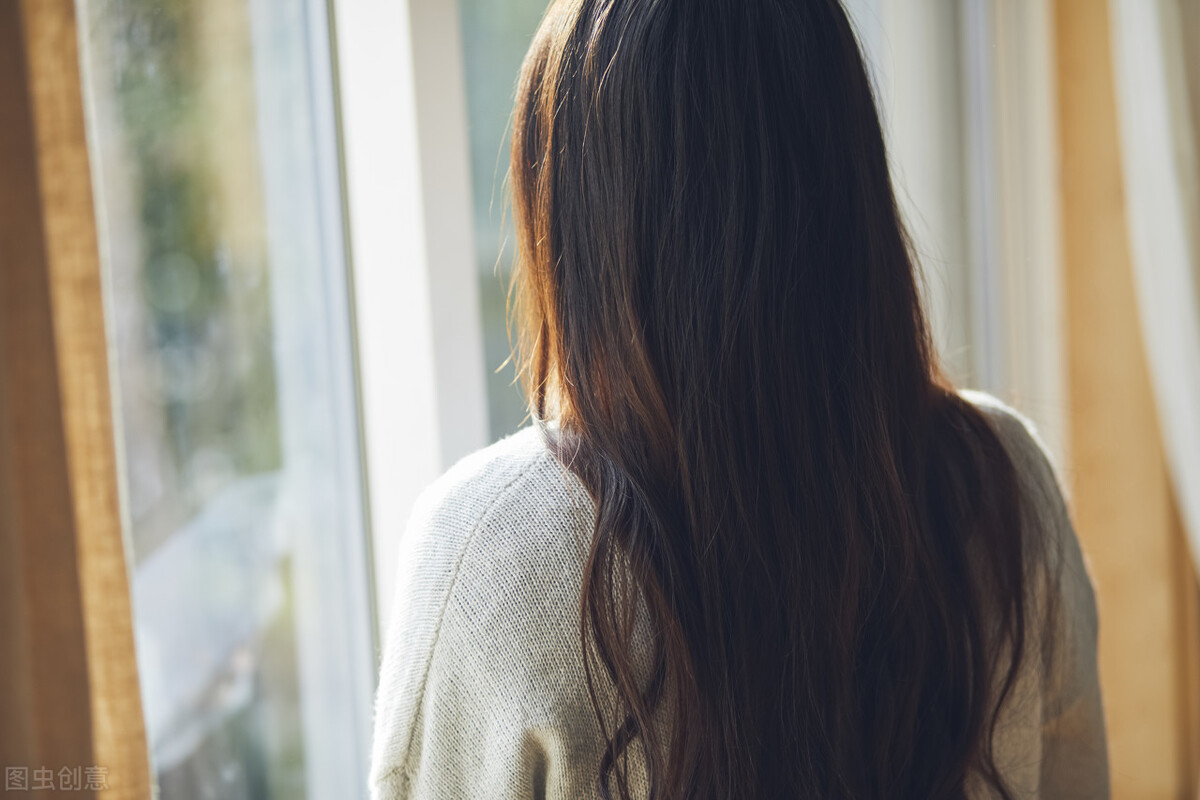 狮子座很在意女生的表现是什么样,狮子座在意一个人的时候