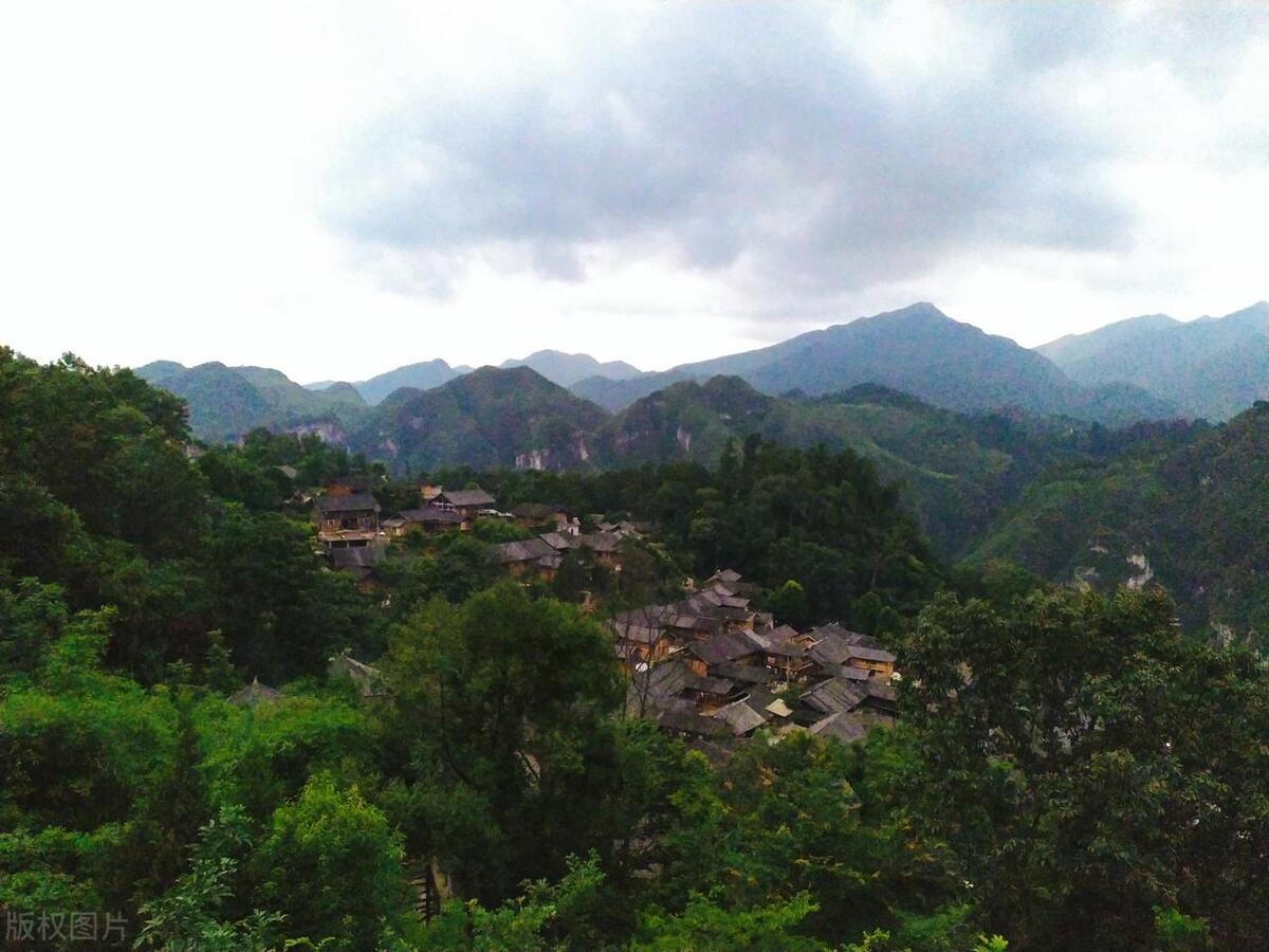 楼上古寨，布局极为讲究，距今上百年安静诗意，却养在深闺无人识