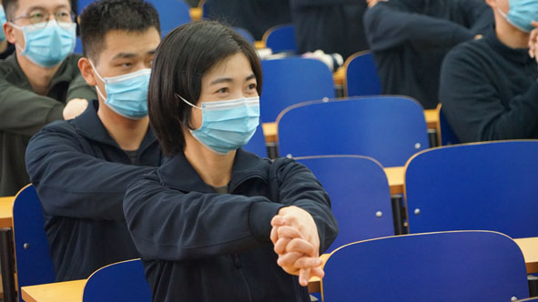 “悦纳你我心暖花开”，多样化心理健康服务暖军营——记国防科技大学研究生院第四届心理健康文化节活动