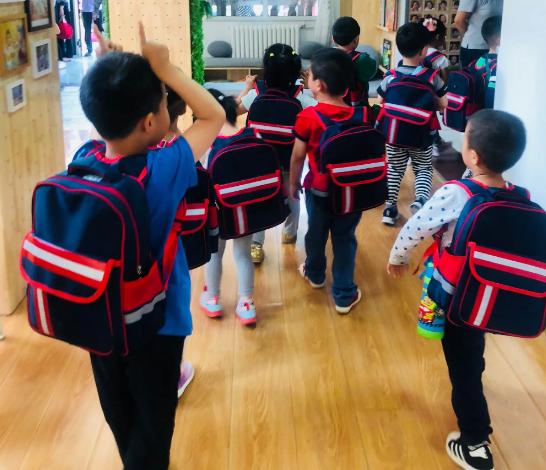 幼儿园入园准备物品清单动画,幼儿园新生入园必备物品清单图片