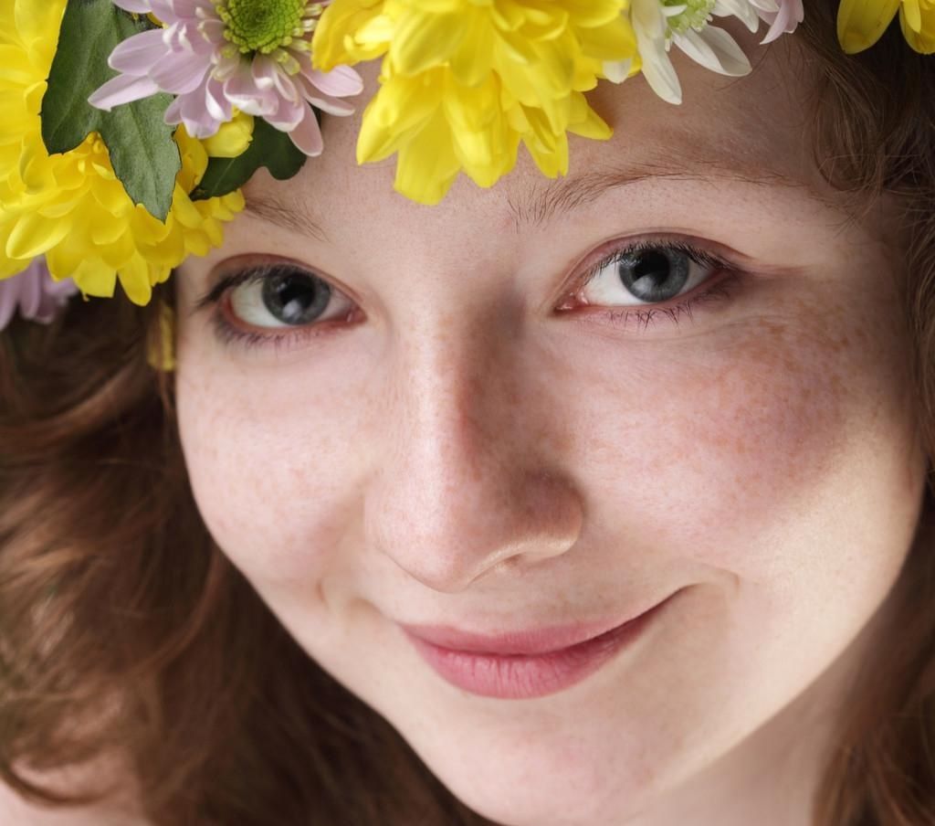 脸上长斑怎么办顽固色斑全解析,脸上长斑怎么办给你最有效的方法