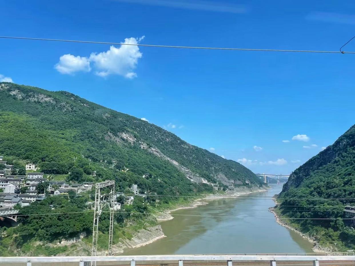 兄弟姐妹之间永远不要空着手来往,人到老了才明白兄弟姐妹之间交往