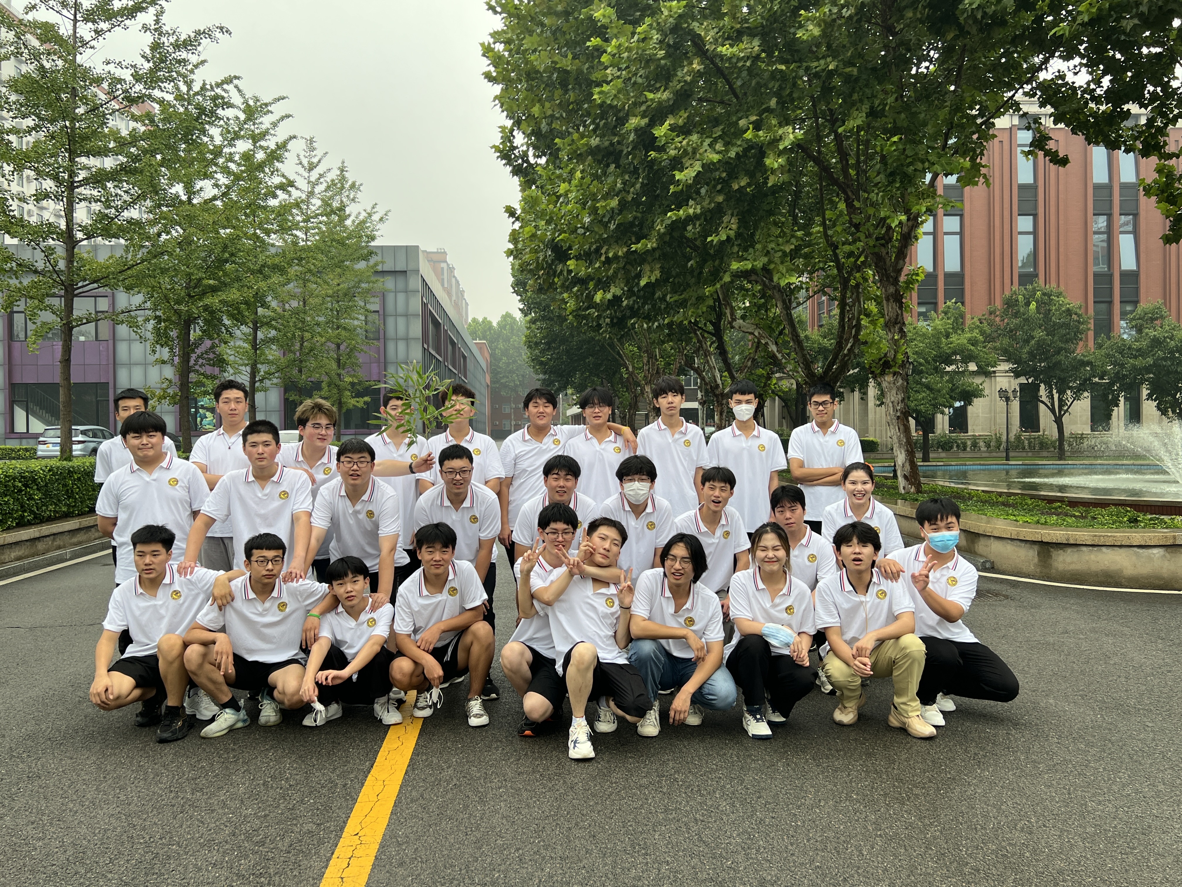 西安哪个技校不需要初中毕业证,哪里技校不用初中毕业证的