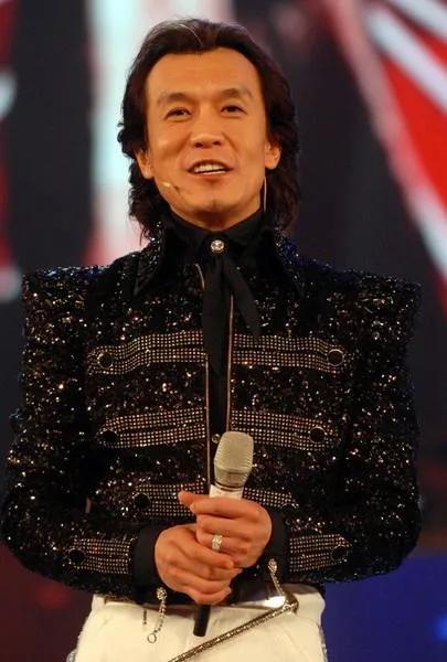 哈文李咏最后时刻,哈文短发与李咏合影