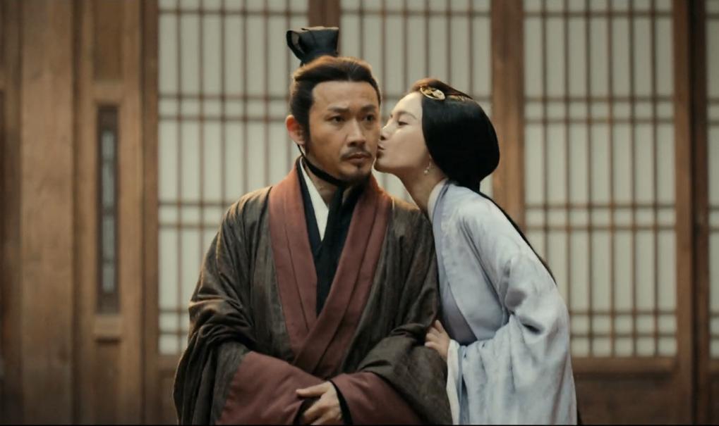 脑子快烧坏了，《风起陇西》上演“谍中谍中谍”，谁是主角？