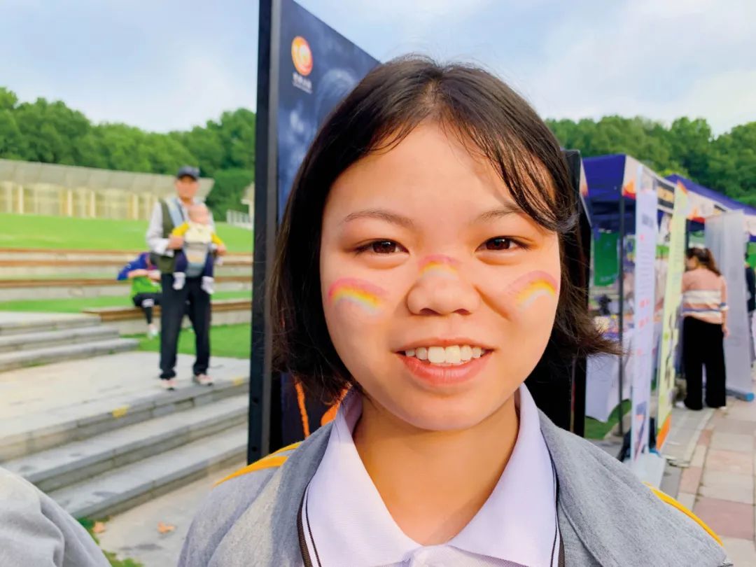 一个女人很关心你的事,一个女人很关心领导