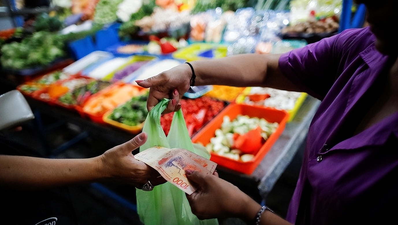 人民币份额超美元后，阿根廷宣布用人民币结算，购买枭龙还有戏？