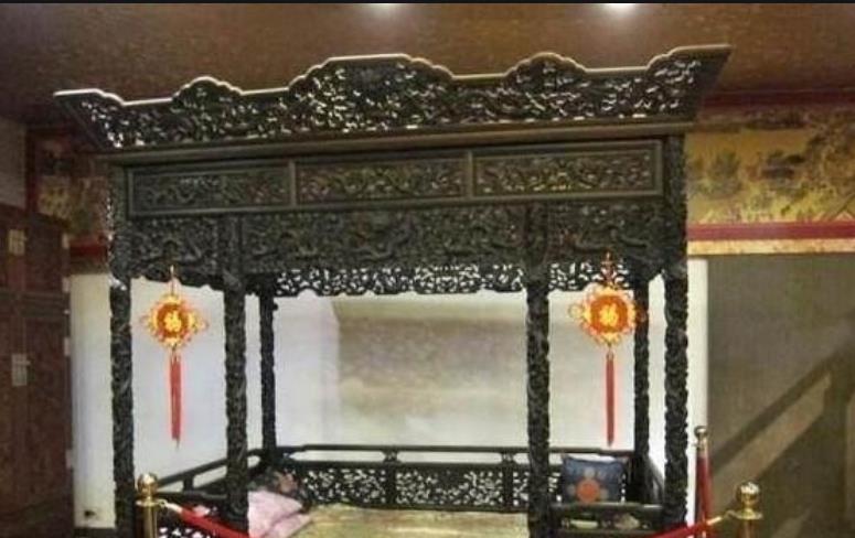 中国最大的龙床,20亿的沉香木龙床图片