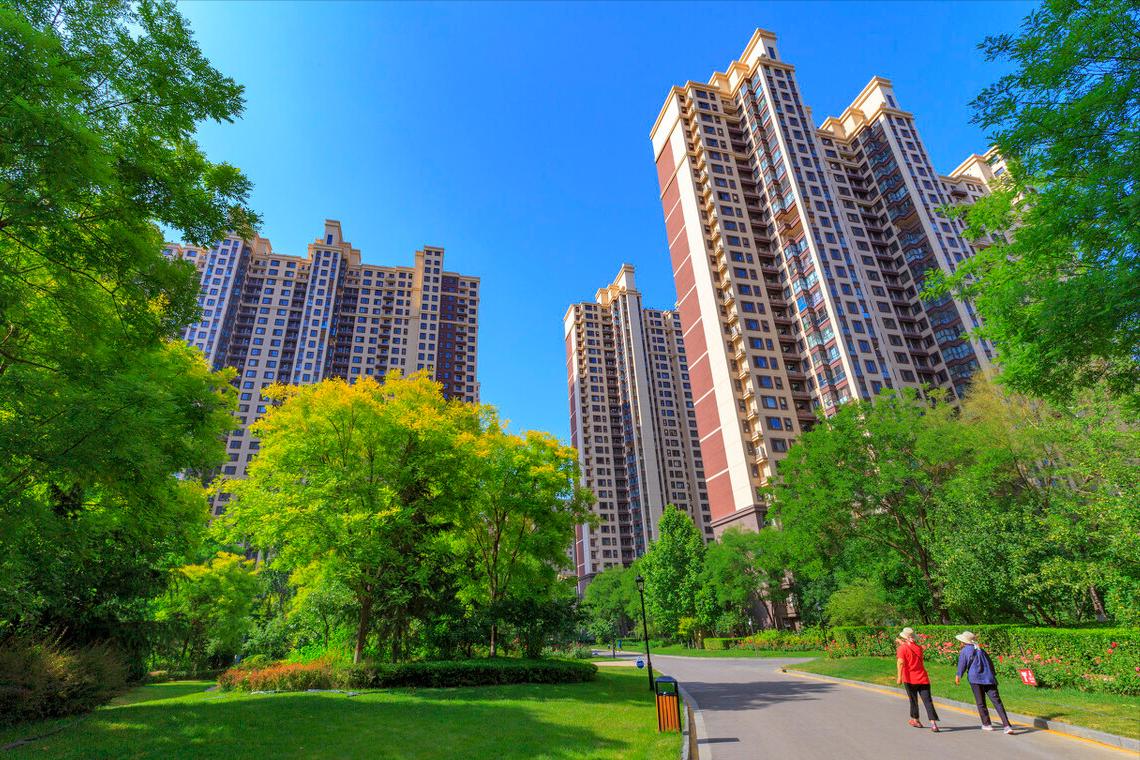 置换房子买新房还是二手房好,房屋置换现在还能卖房吗