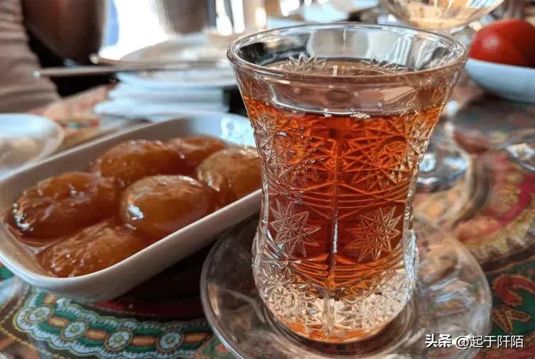 走进“阿塞拜疆”,带你看看真实的里海明珠现状,和想象中不一样