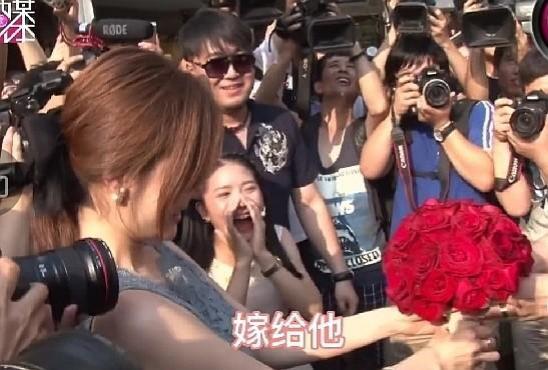 娱乐圈两对夫妻的现状,11对娱乐圈恩爱的明星夫妻