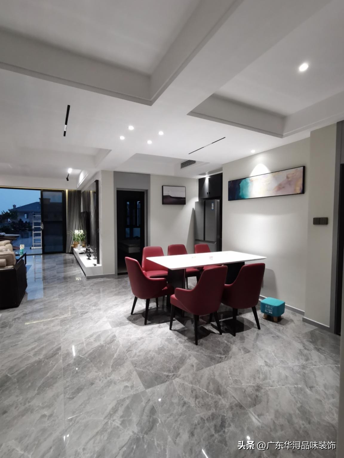 130平简约轻奢风高级蓝灰,黑白灰轻奢风格60-80平