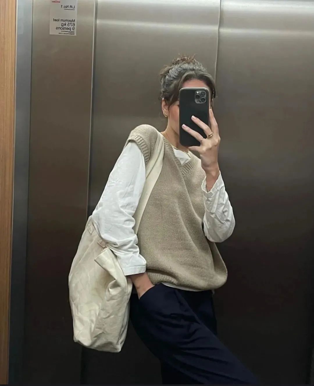 燕麦色搭配什么颜色好看,今年冬天流行燕麦色耐看又高级