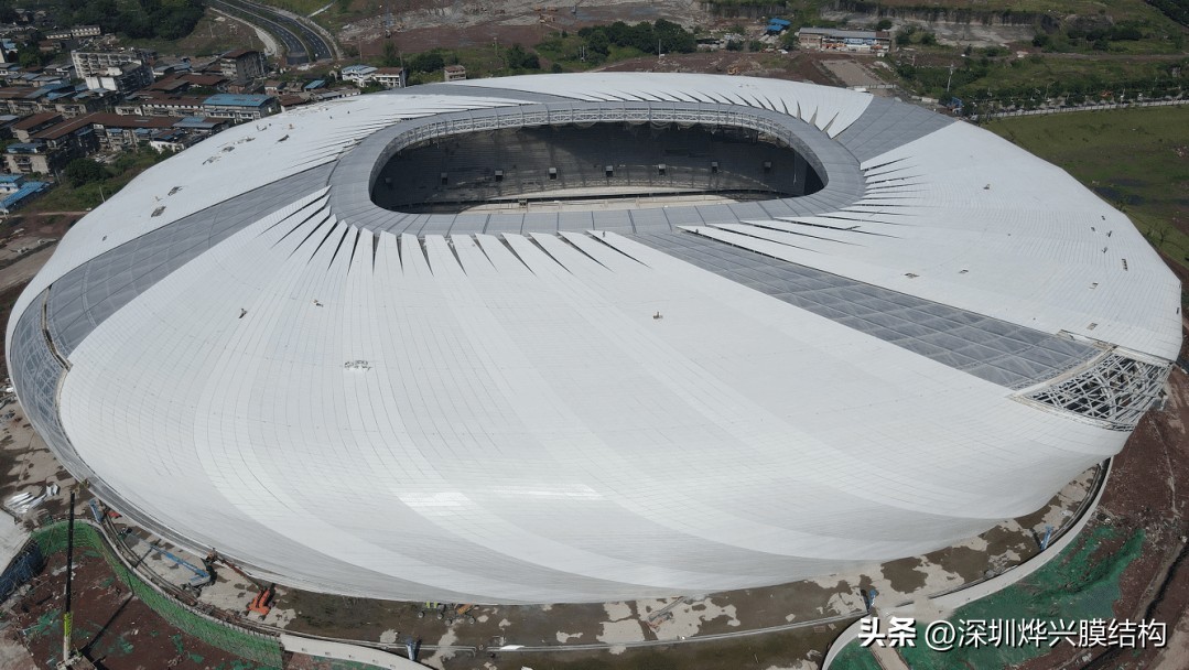 重庆龙兴足球场竣工,重庆龙兴专业足球场造价