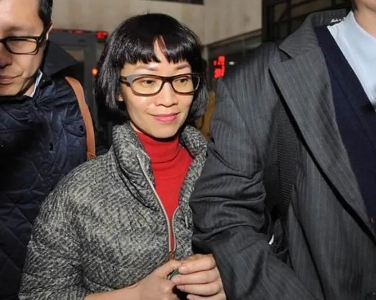 兄弟内斗，姐姐让儿子改姓，主打益生菌的葡萄王第三代由谁接班？