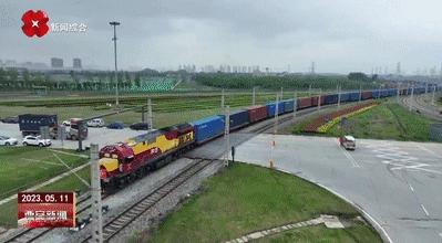 中亚专列开行让中国新能源汽车驶入出海“快轨”