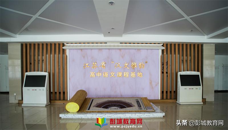 鍚嶅笀浜戦泦,鍚嶅笀鑽熻悆甯堣祫闆勫帤