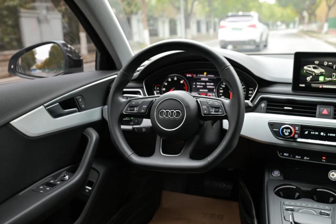 奥迪a4l 3.2 fsi quattro 旗舰型 (2019奥迪a4l quattro二手价格)