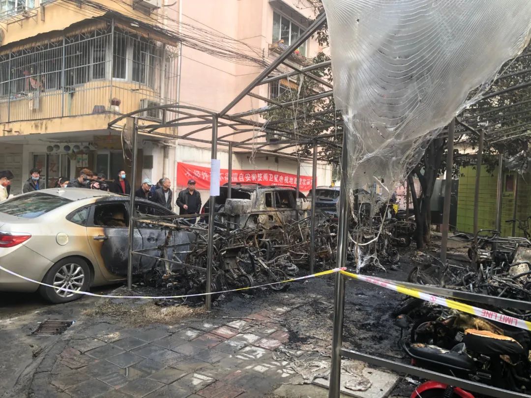 电动车自燃事故最新报道,电动车燃爆事故敲响警钟